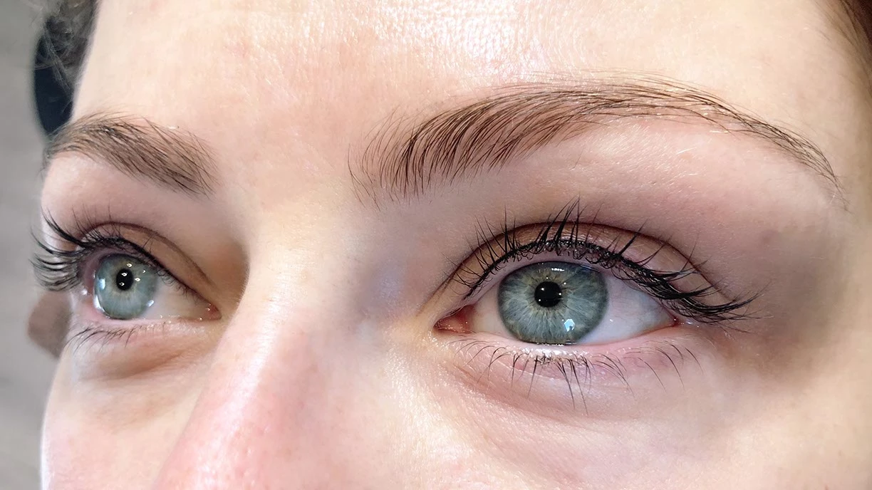 Natürliches Lid-Permanent-Make-up